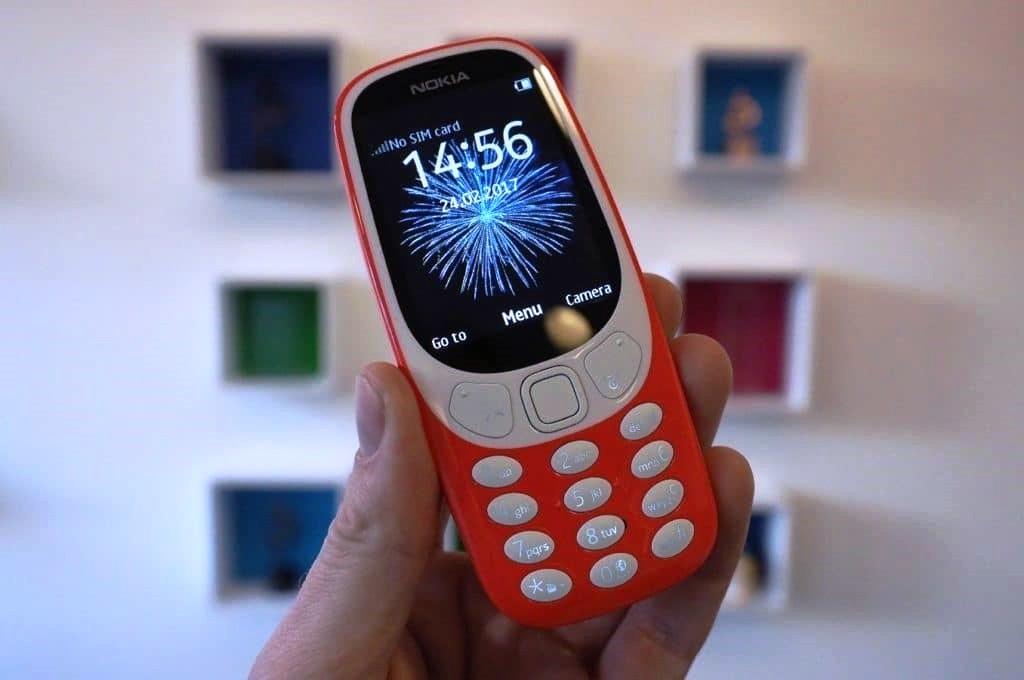 شاهد مدى مقاومة هاتف Nokia 3310 للصدمات