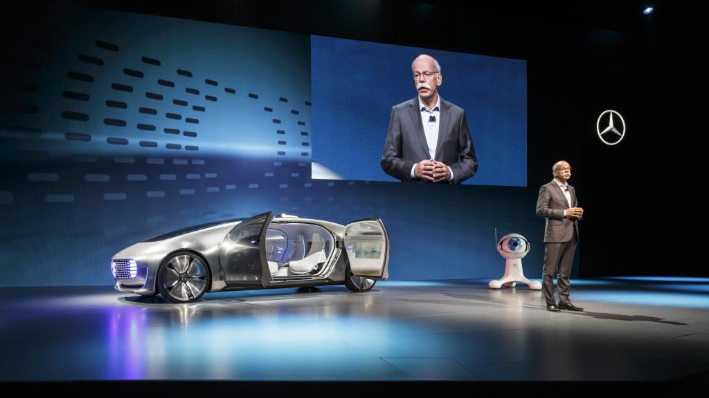 مرسيدس Mercedes تسعى لتطوير سيارات ذاتية القيادة