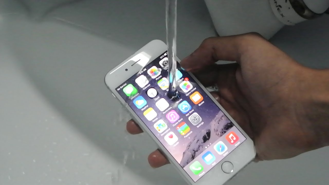 هل هاتف iPhone 6S Plus مقاوم للماء ؟ (فيديو)
